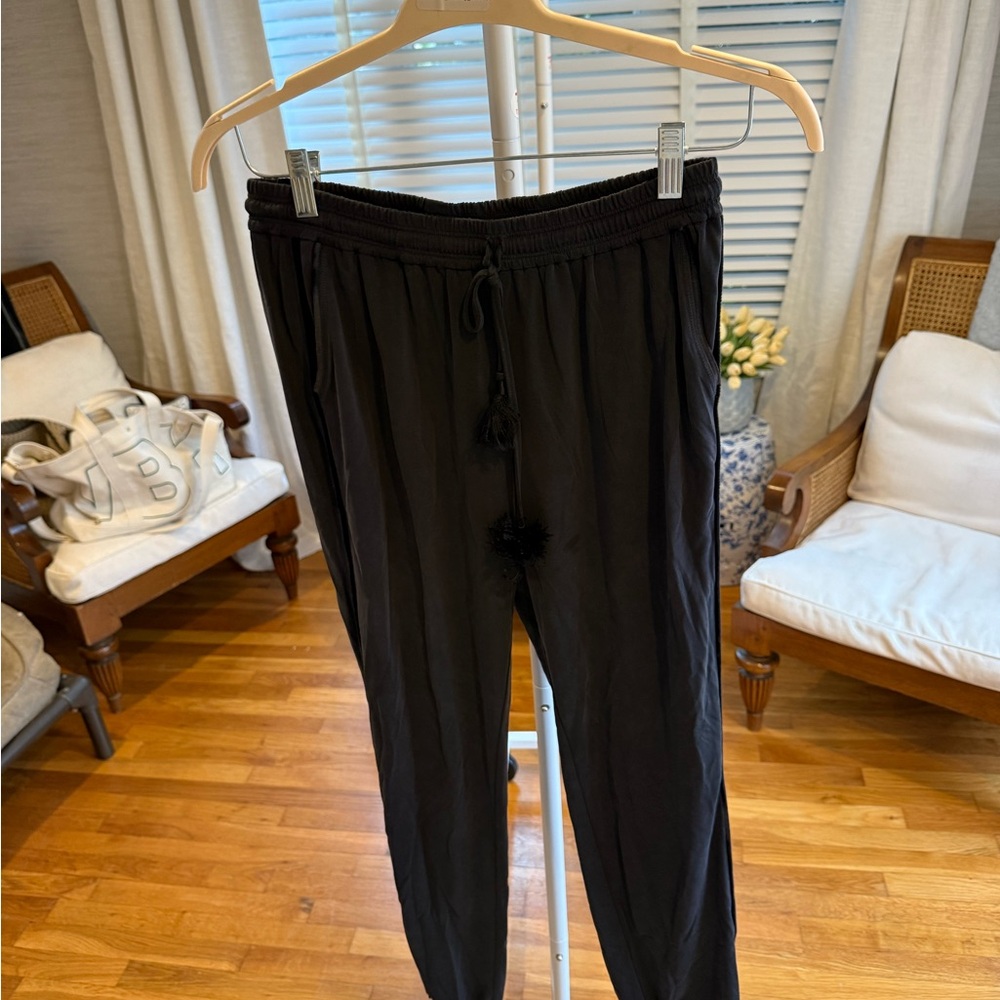 Women’s Navy Jogger